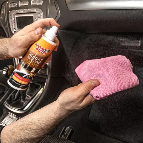 Moje Auto Glossy Vanilla Cockpit Milk 300ml - Image 2